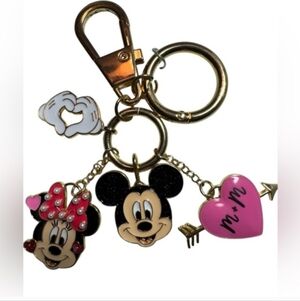 ✨️NWT Disney Mickey& Minnie Adorable Key Chain/ Bag Charm 💓✨️